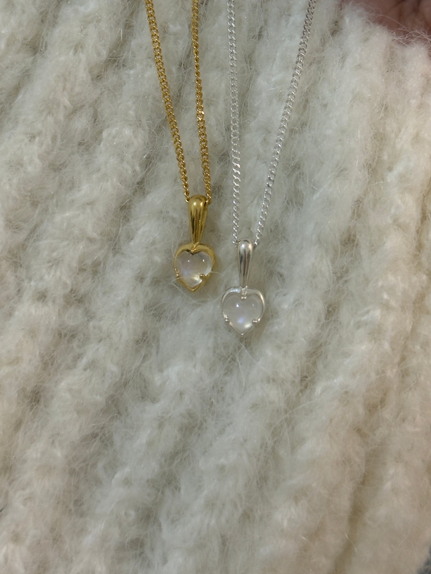 最後現貨!重磅斷貨款💖愛心月光石項鍊