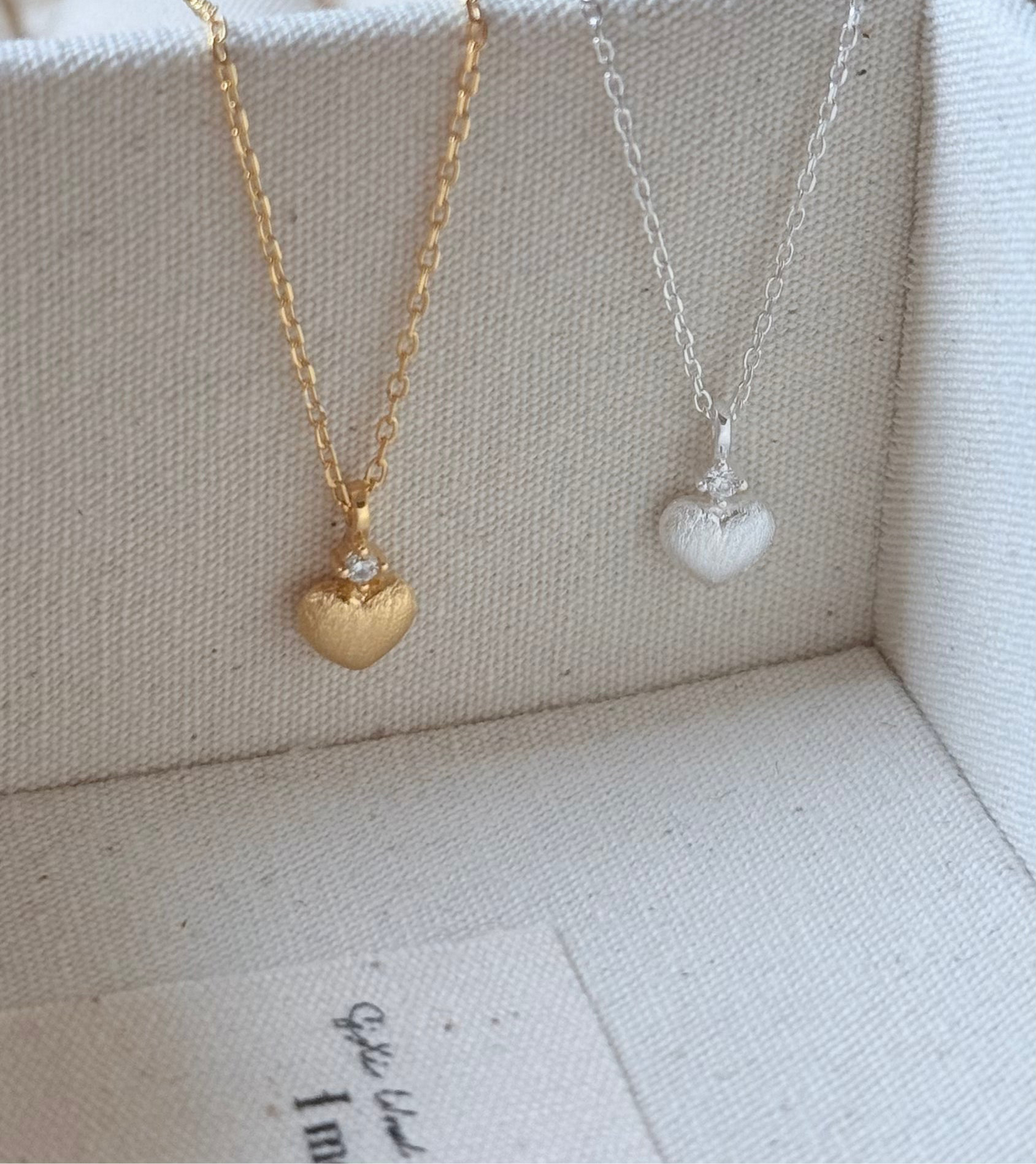 質感霧面愛心項鏈