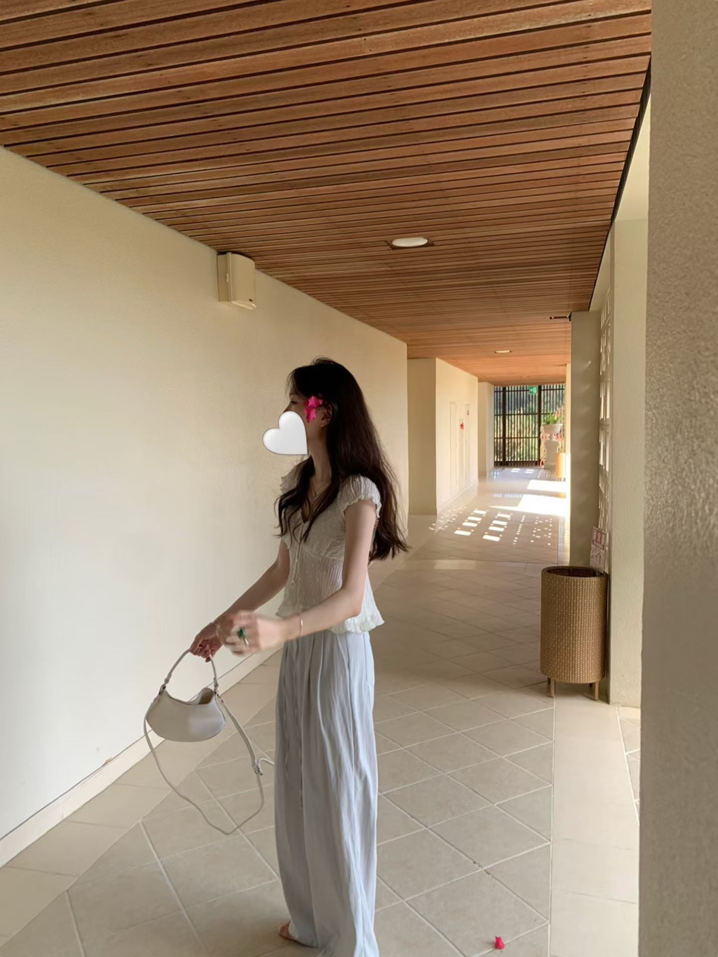 J01本期主推💓左岸時光奶油荷葉上衣