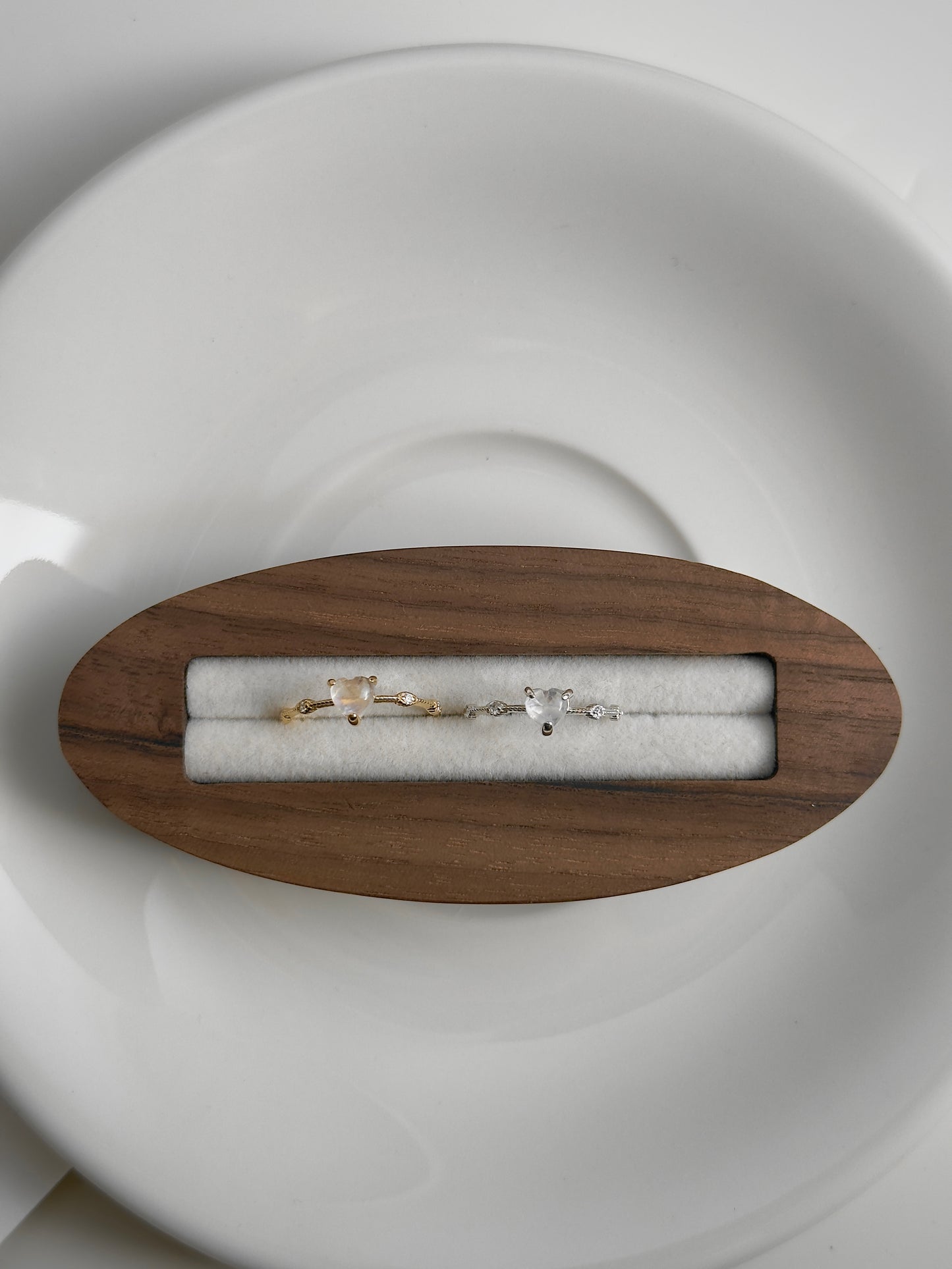 推薦百搭款💖復古愛心月光石戒指