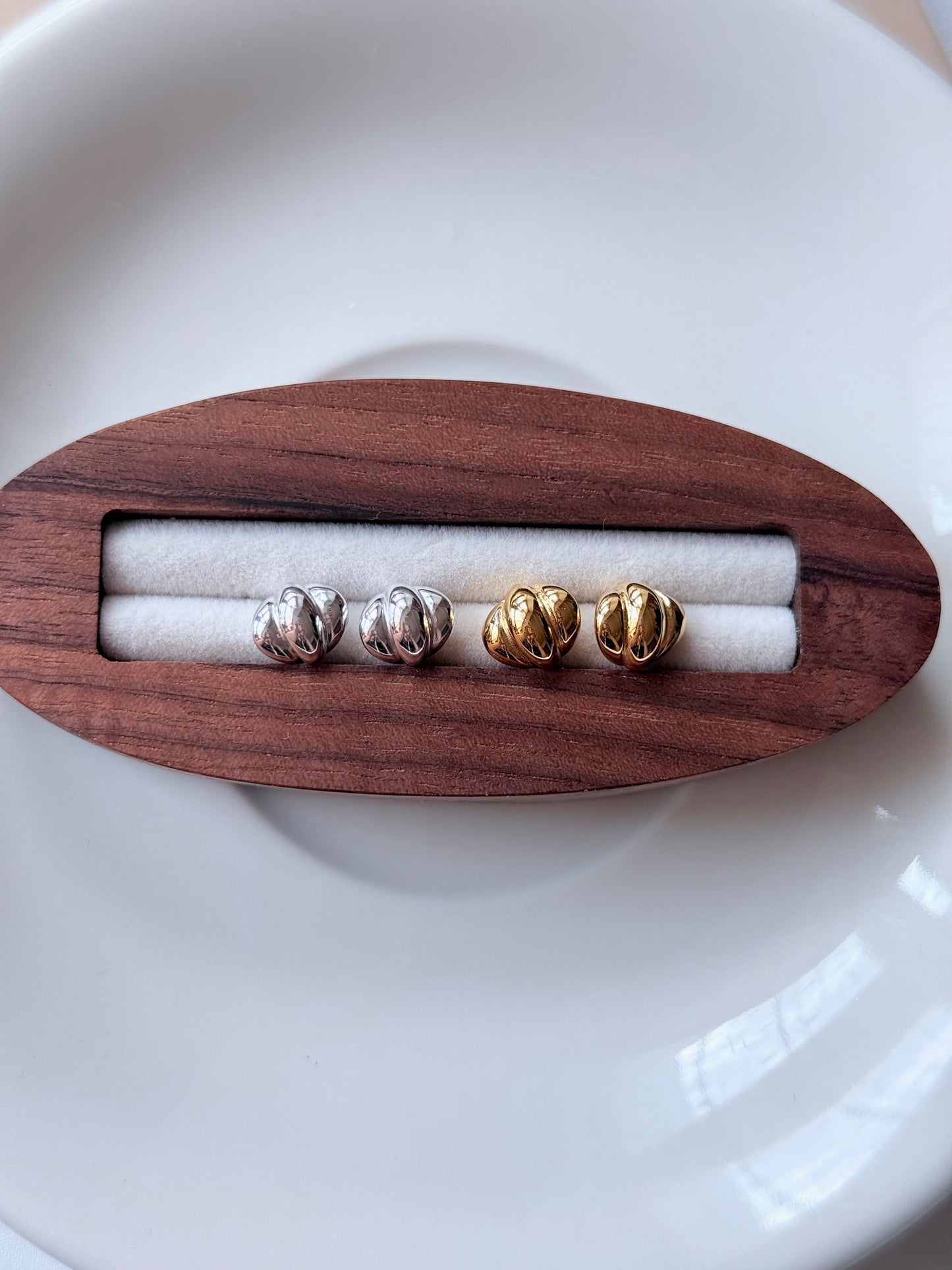 立體捲紋耳環Sculpture Twist Earrings