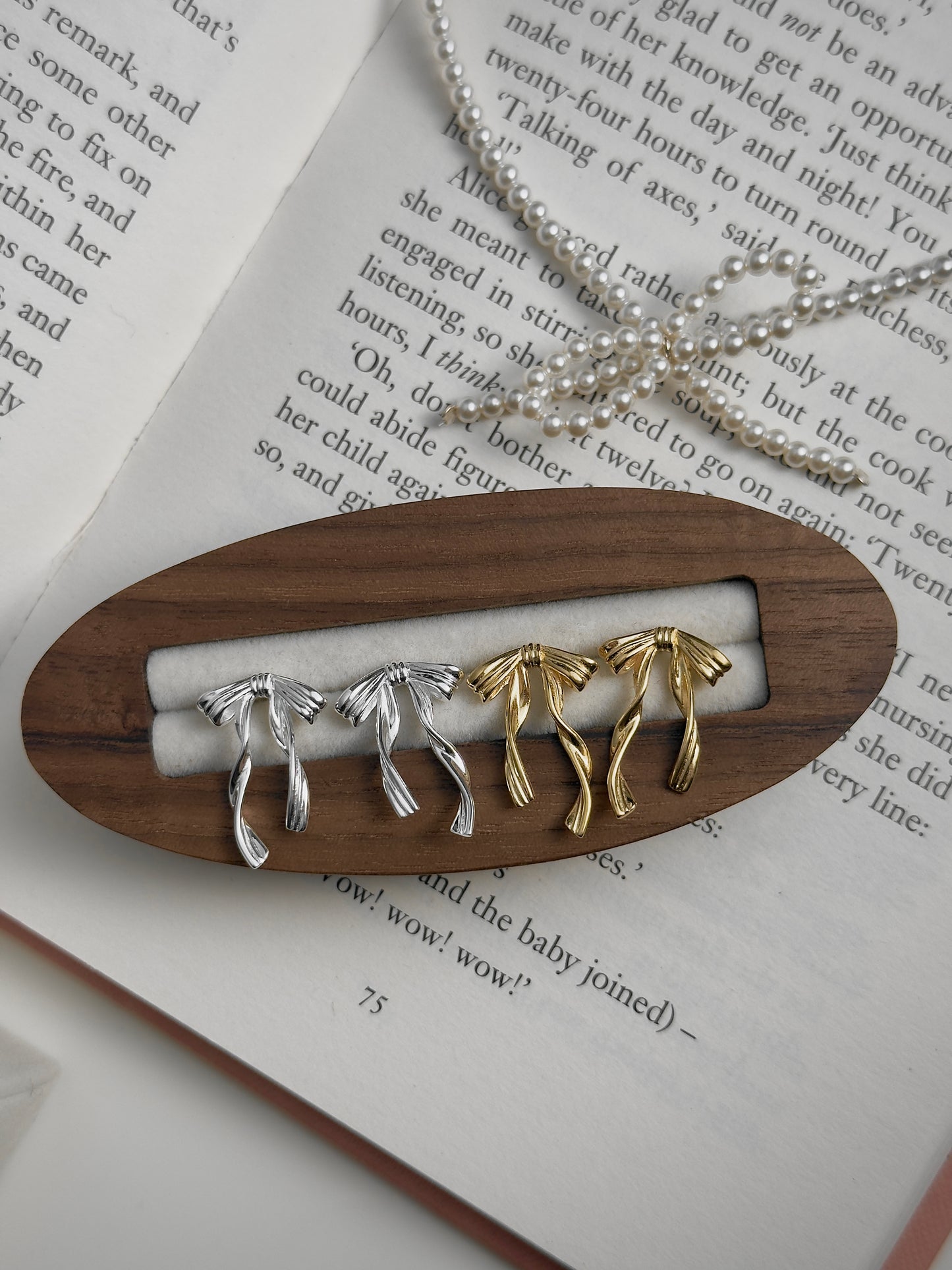 冬日浪漫蝴蝶結緞帶耳環