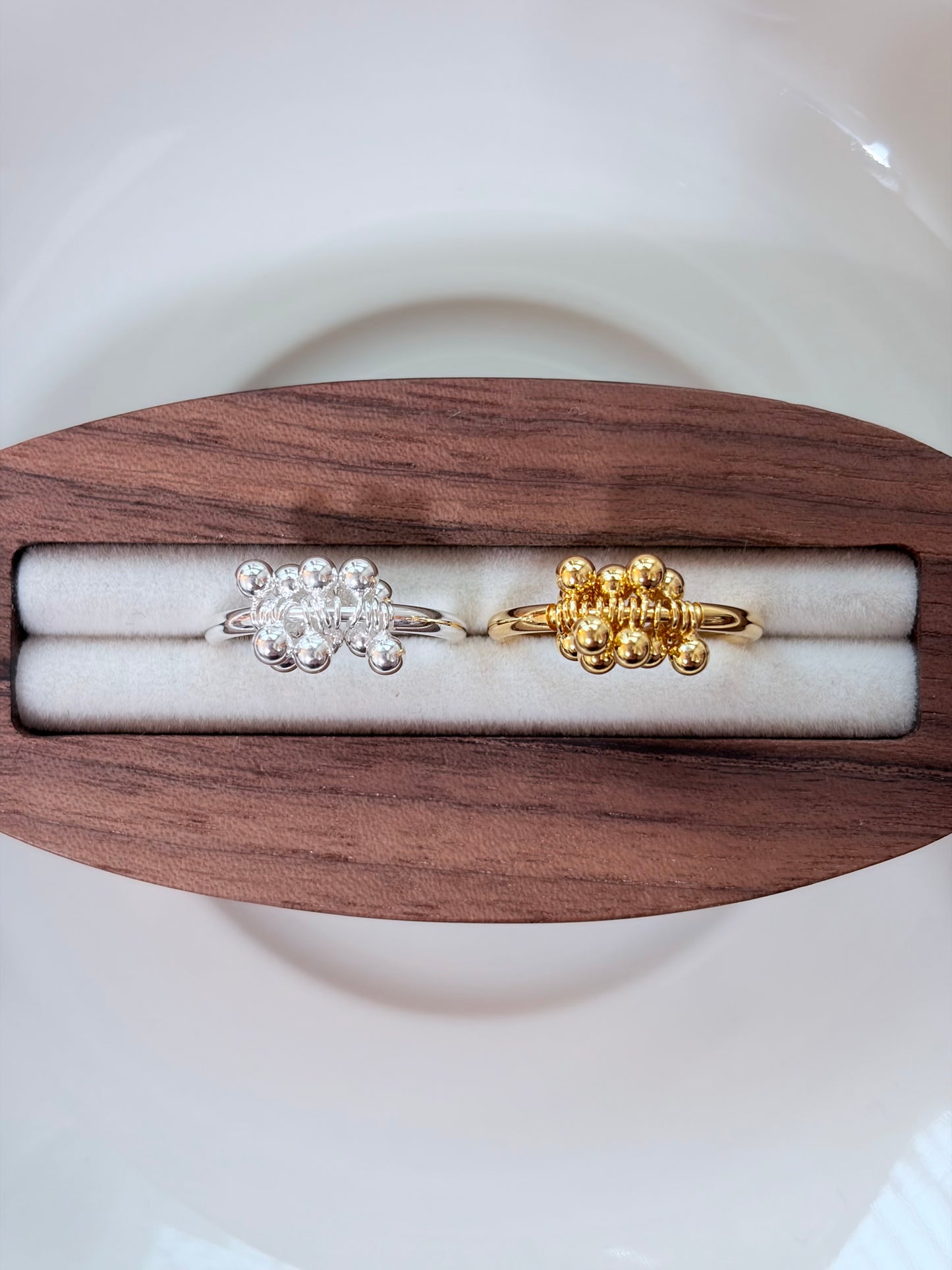 柔光葡萄串珠戒指