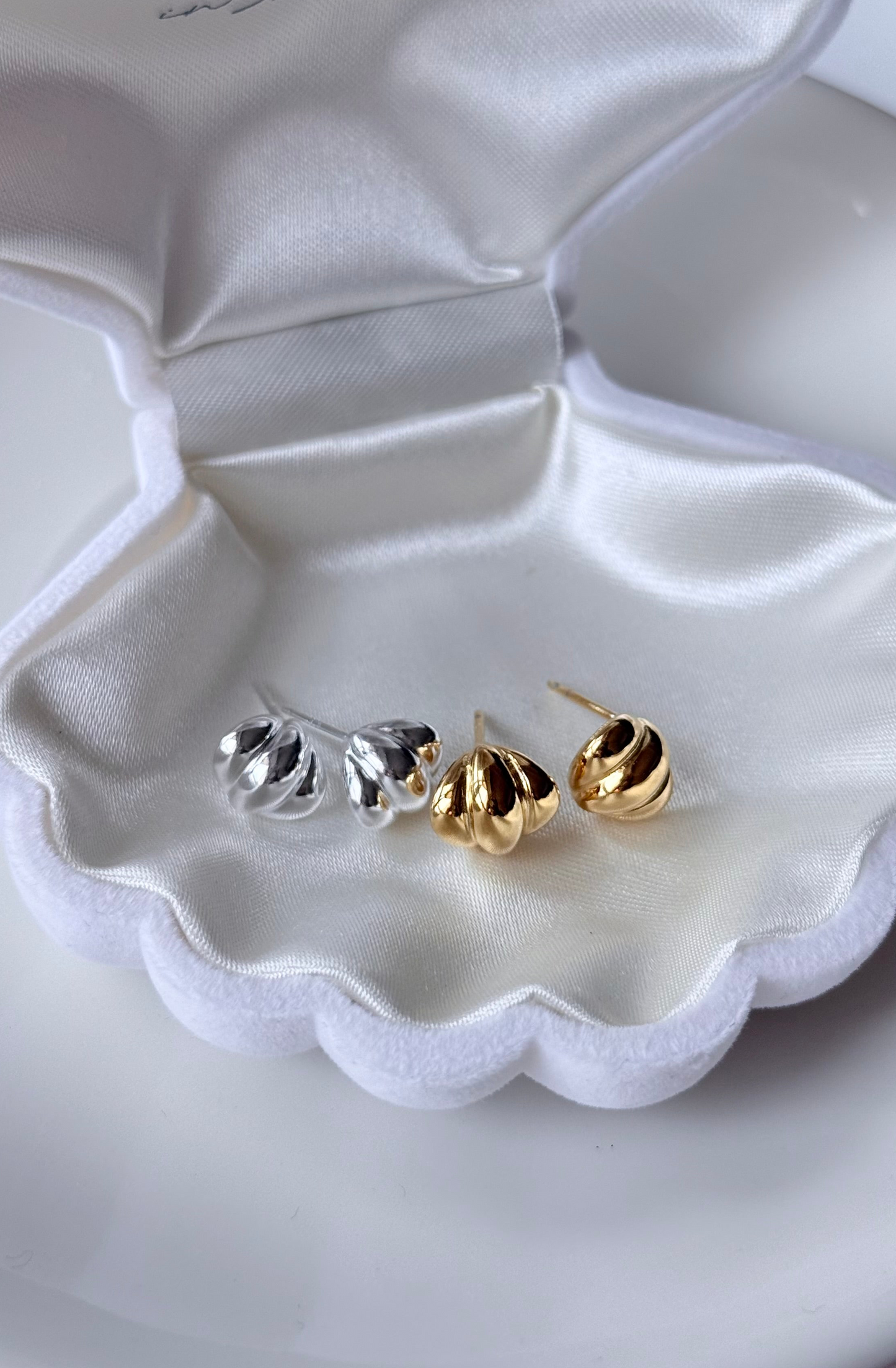 立體捲紋耳環Sculpture Twist Earrings