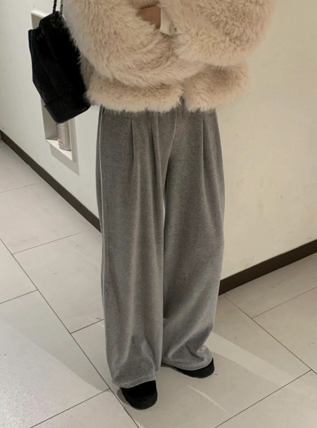 設計師款 柔光絲絨打摺落地寬褲