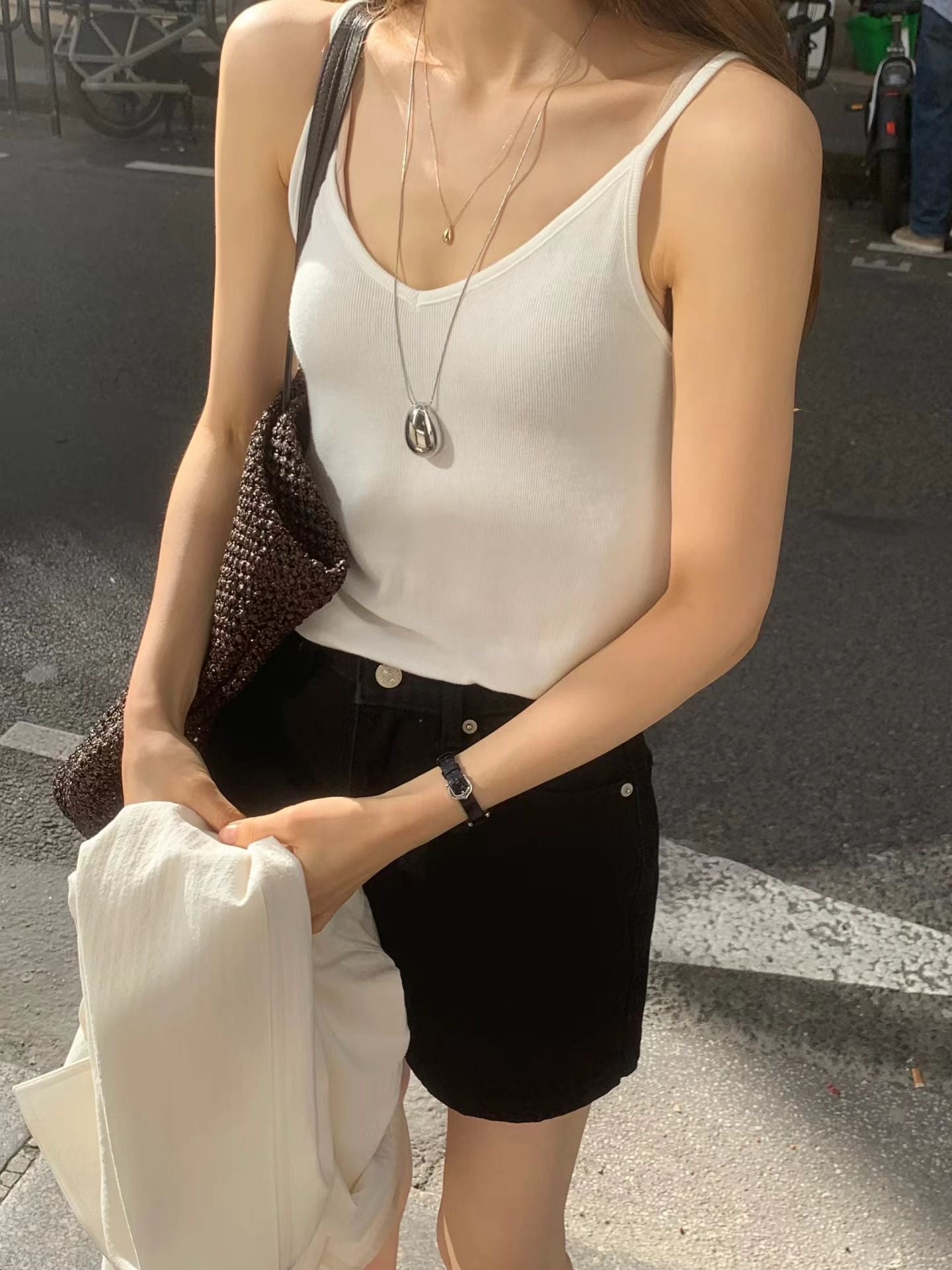 【現貨🍦】Y21日常百搭款奶油v領背心