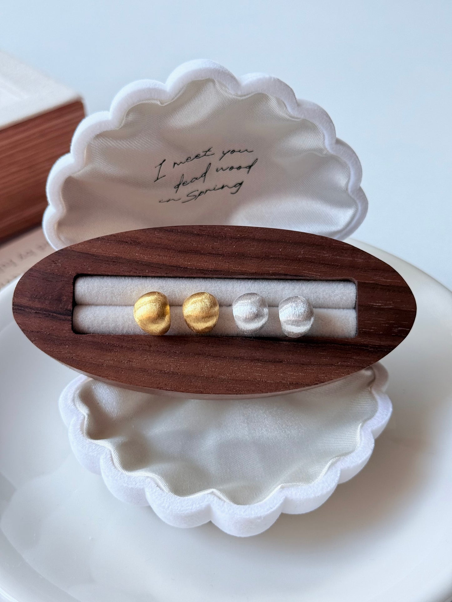 霧面橢圓豆豆耳環💫Matte Oval Bean Earrings