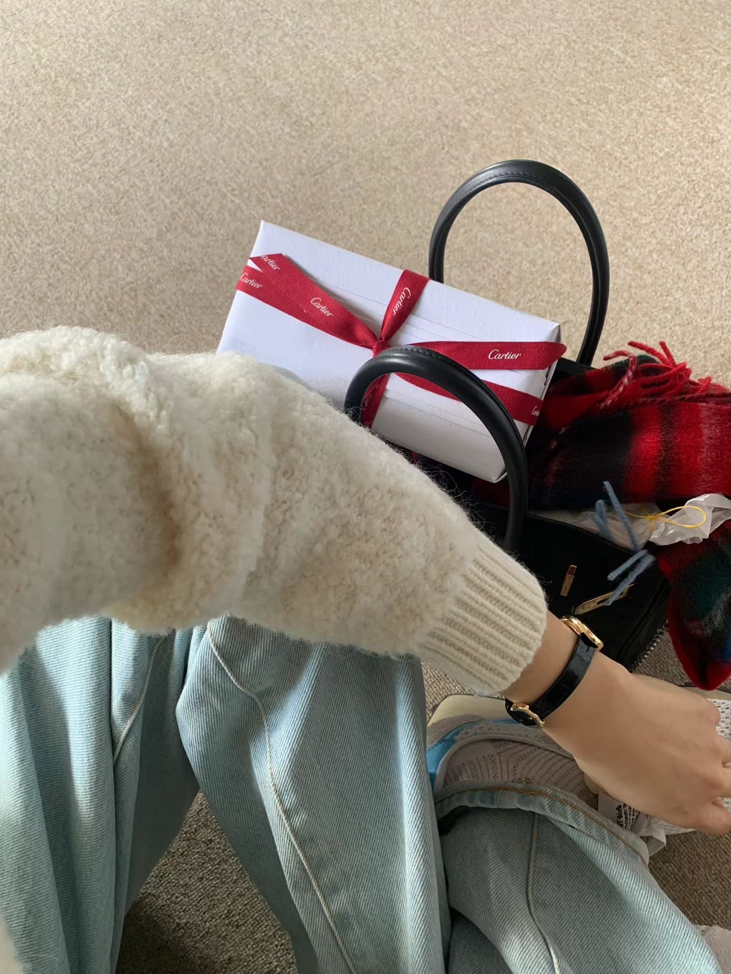 療癒色系🩵寶寶藍圈圈毛毛衣開衫