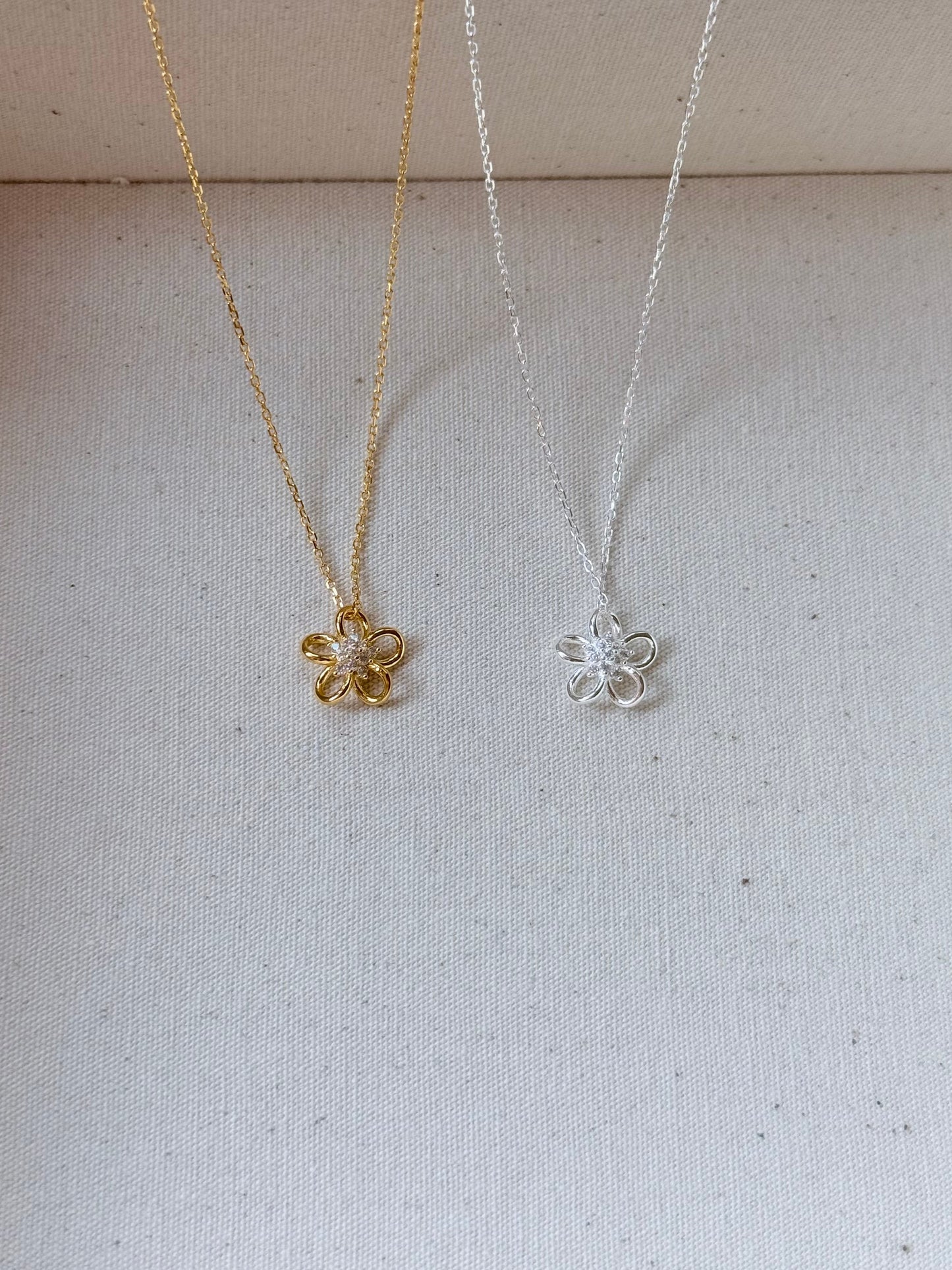 小花項鍊🌼Lumière Flower Necklace