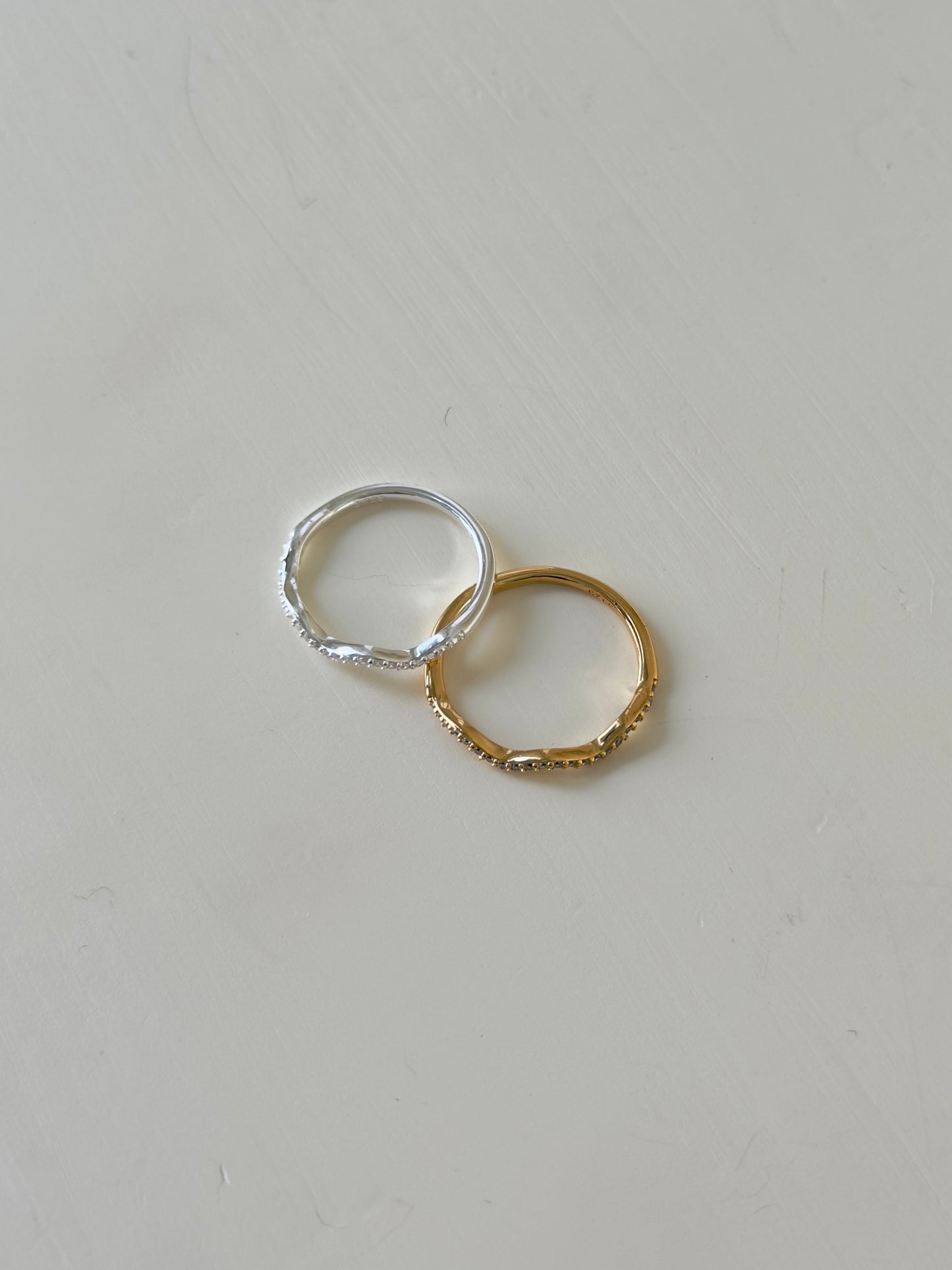質感小鑽波浪戒指