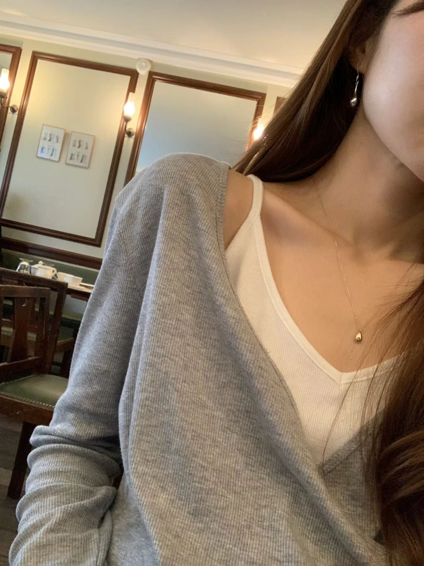 【現貨🍦】Y21日常百搭款奶油v領背心