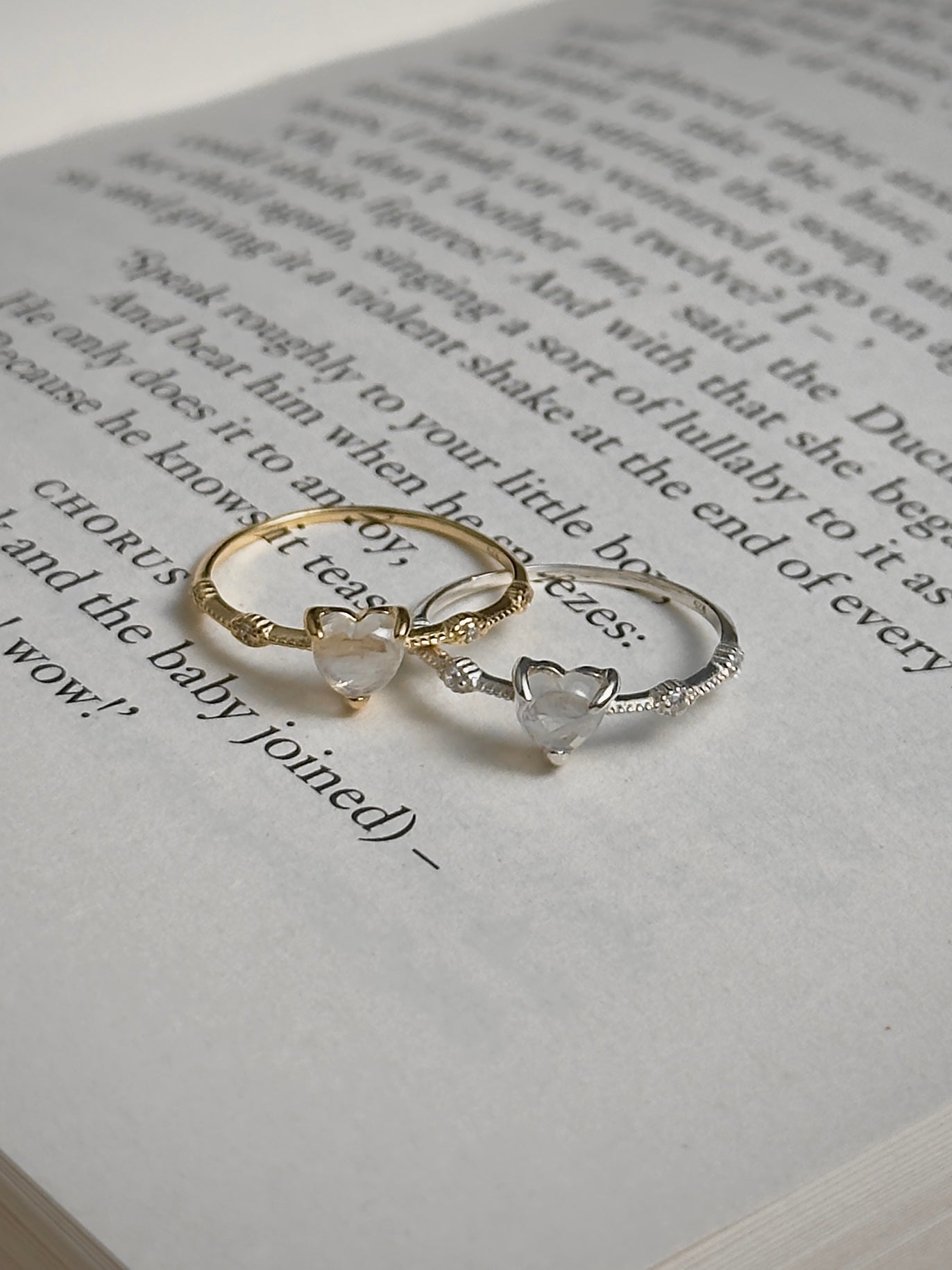 推薦百搭款💖復古愛心月光石戒指