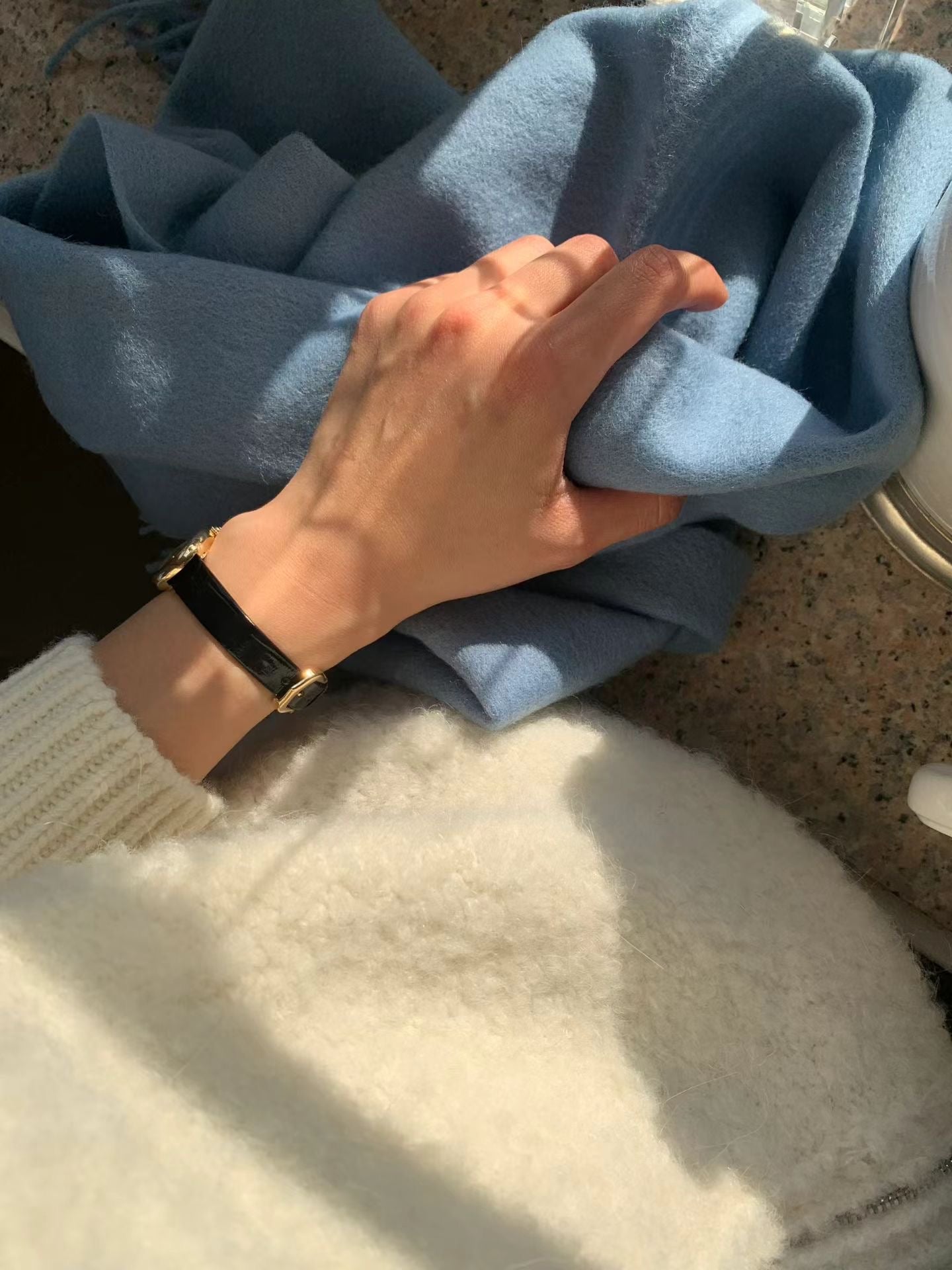 療癒色系🩵寶寶藍圈圈毛毛衣開衫