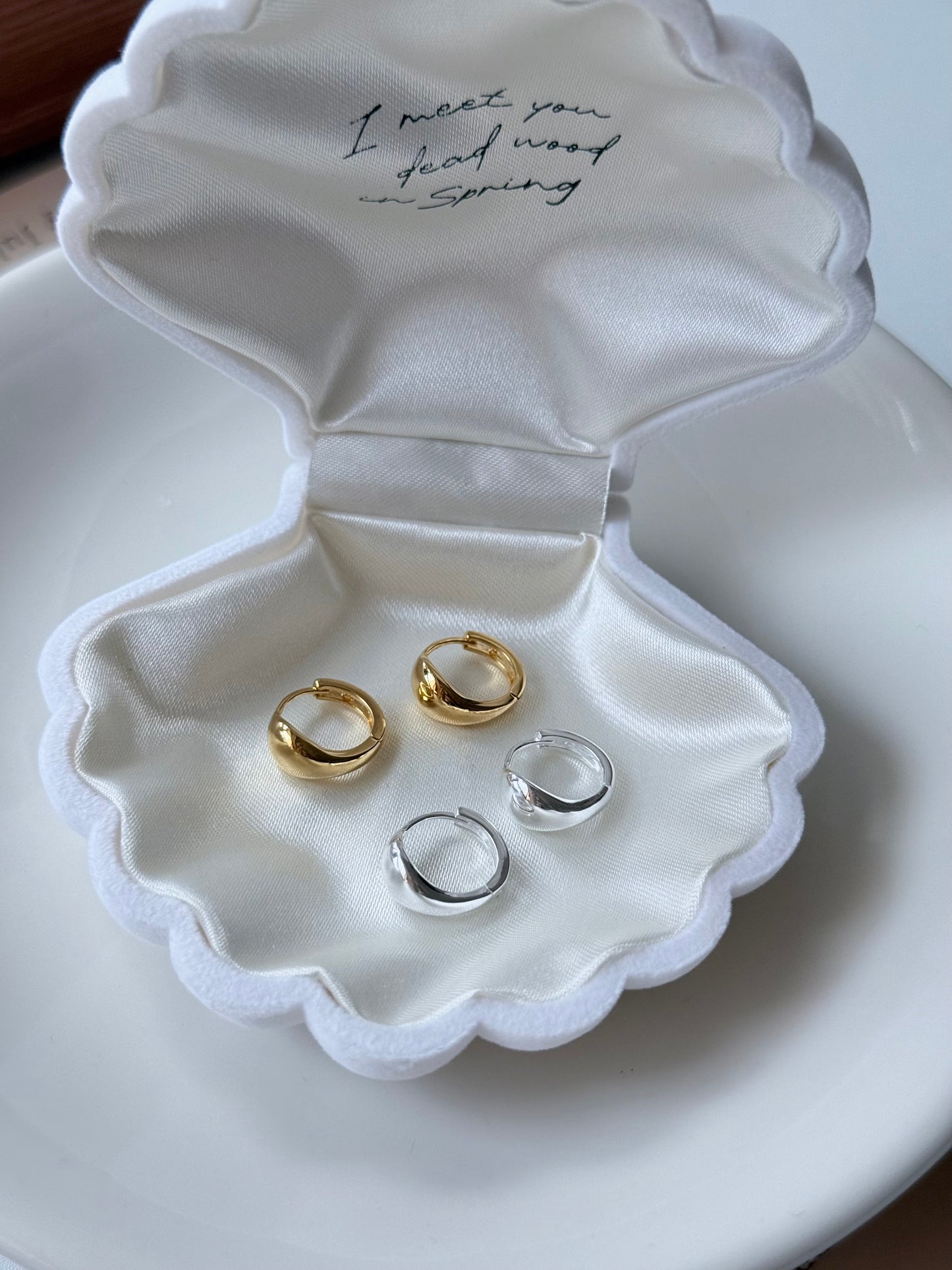 熱銷款🔥日常簡約耳扣💫 Hoop Earrings