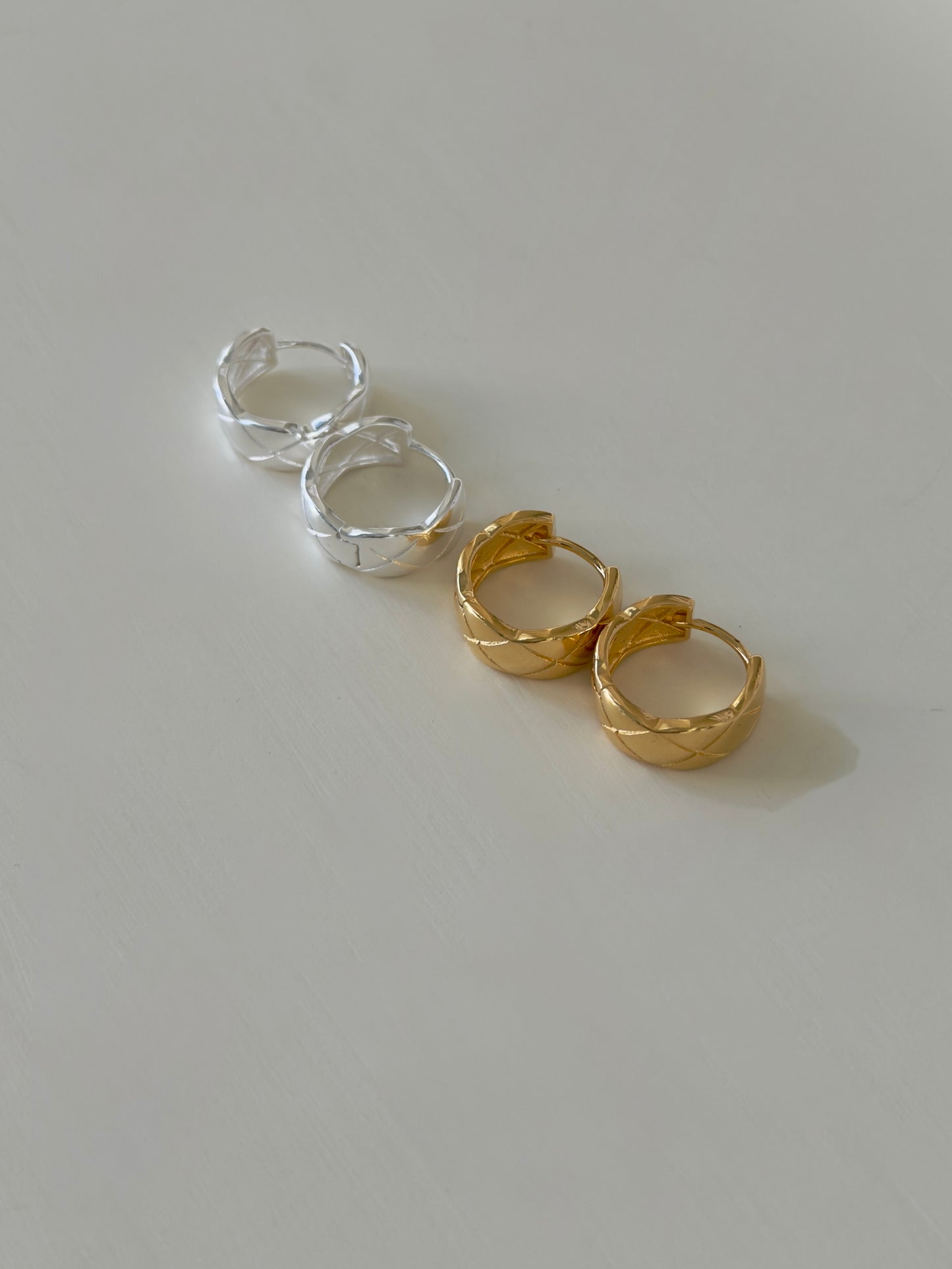 經典推薦💝重磅菱格紋耳環