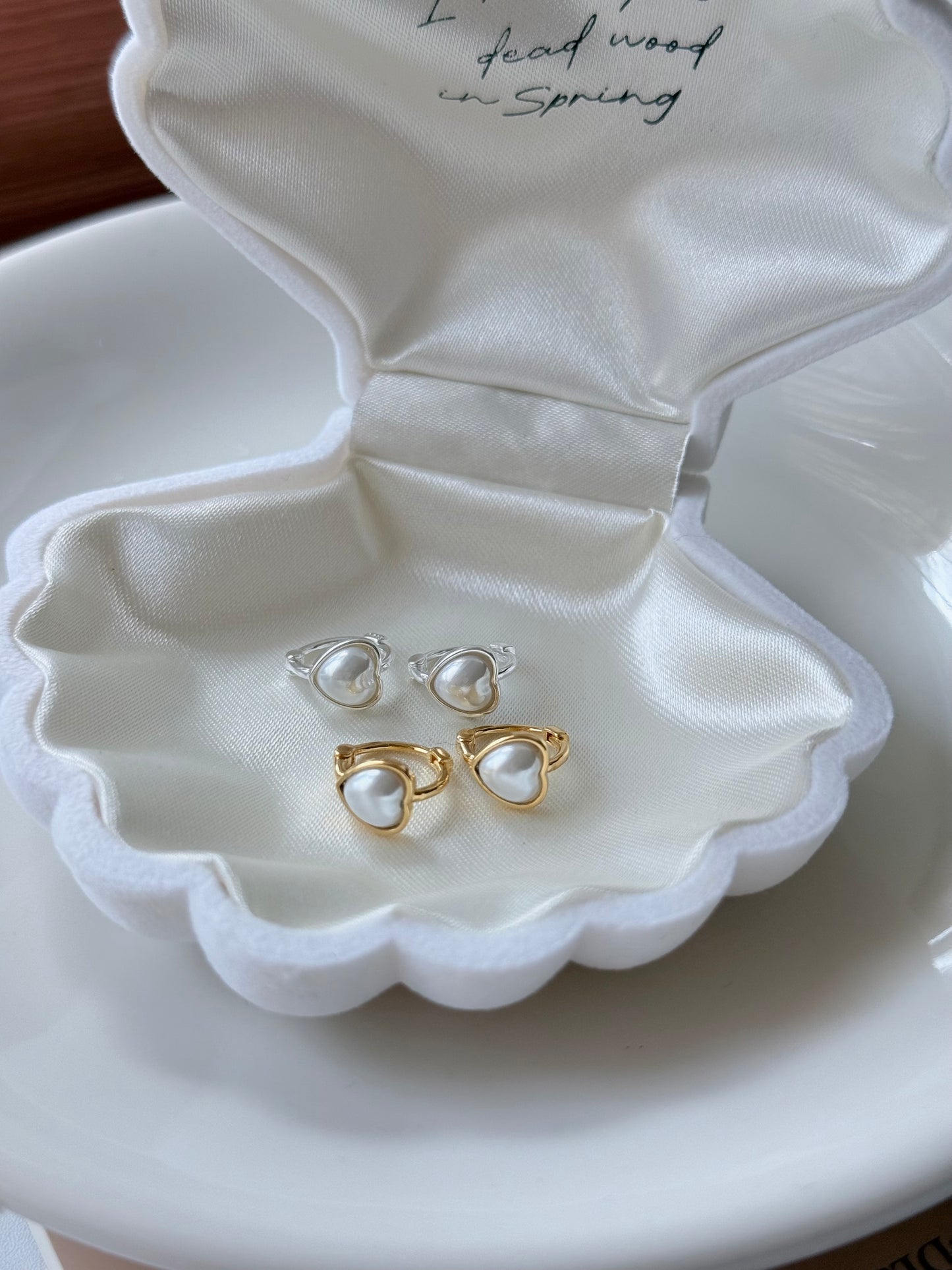 愛心珍珠耳扣💛Heart Pearl Earrings