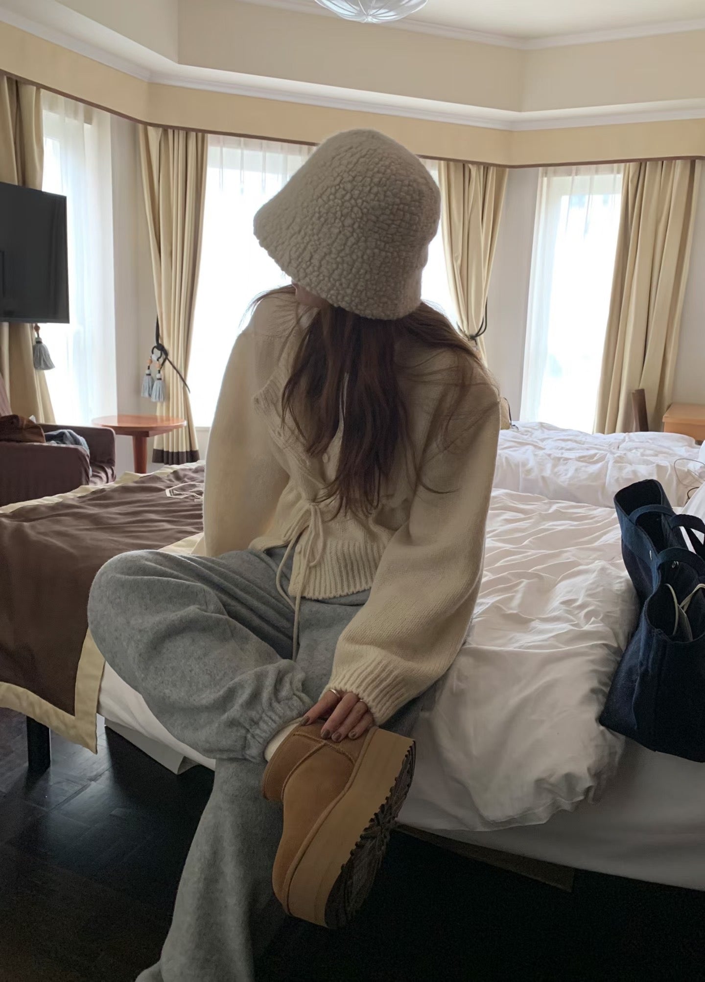 100%羊毛🦙溫柔綁帶抽繩針織外套