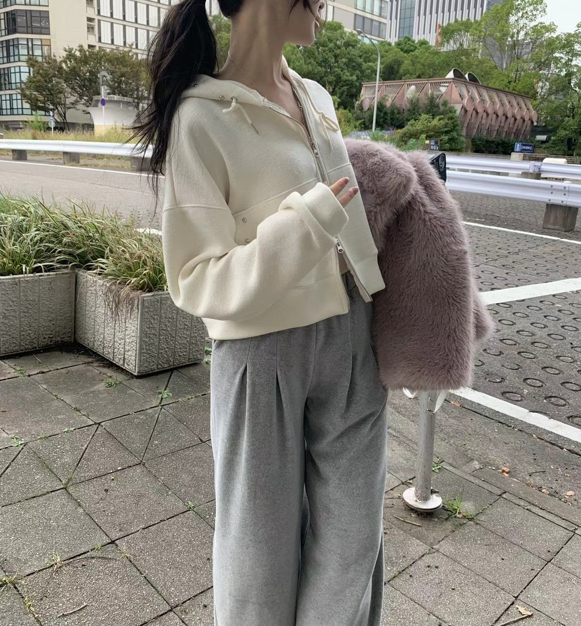 設計師款 柔光絲絨打摺落地寬褲