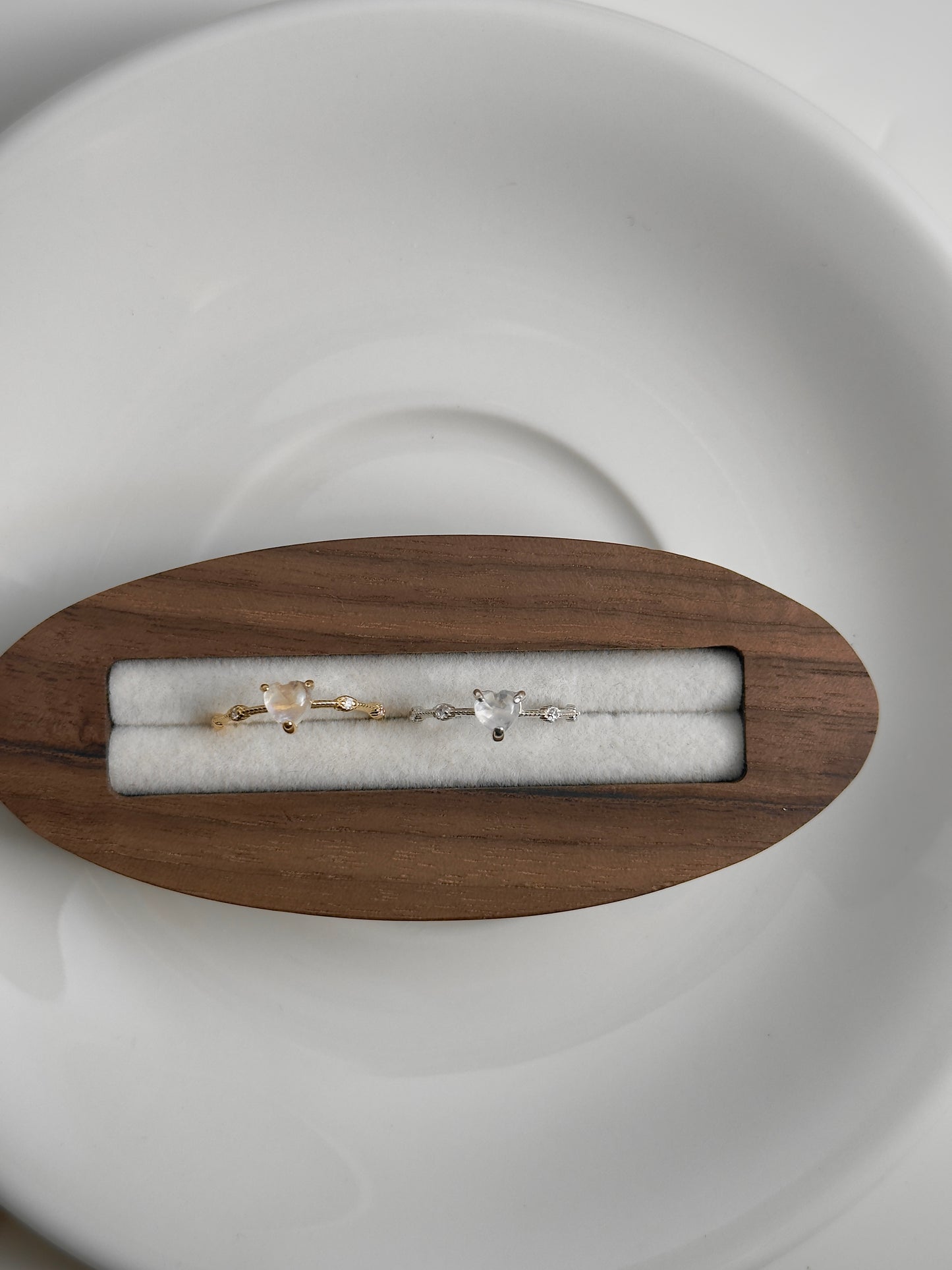 推薦百搭款💖復古愛心月光石戒指