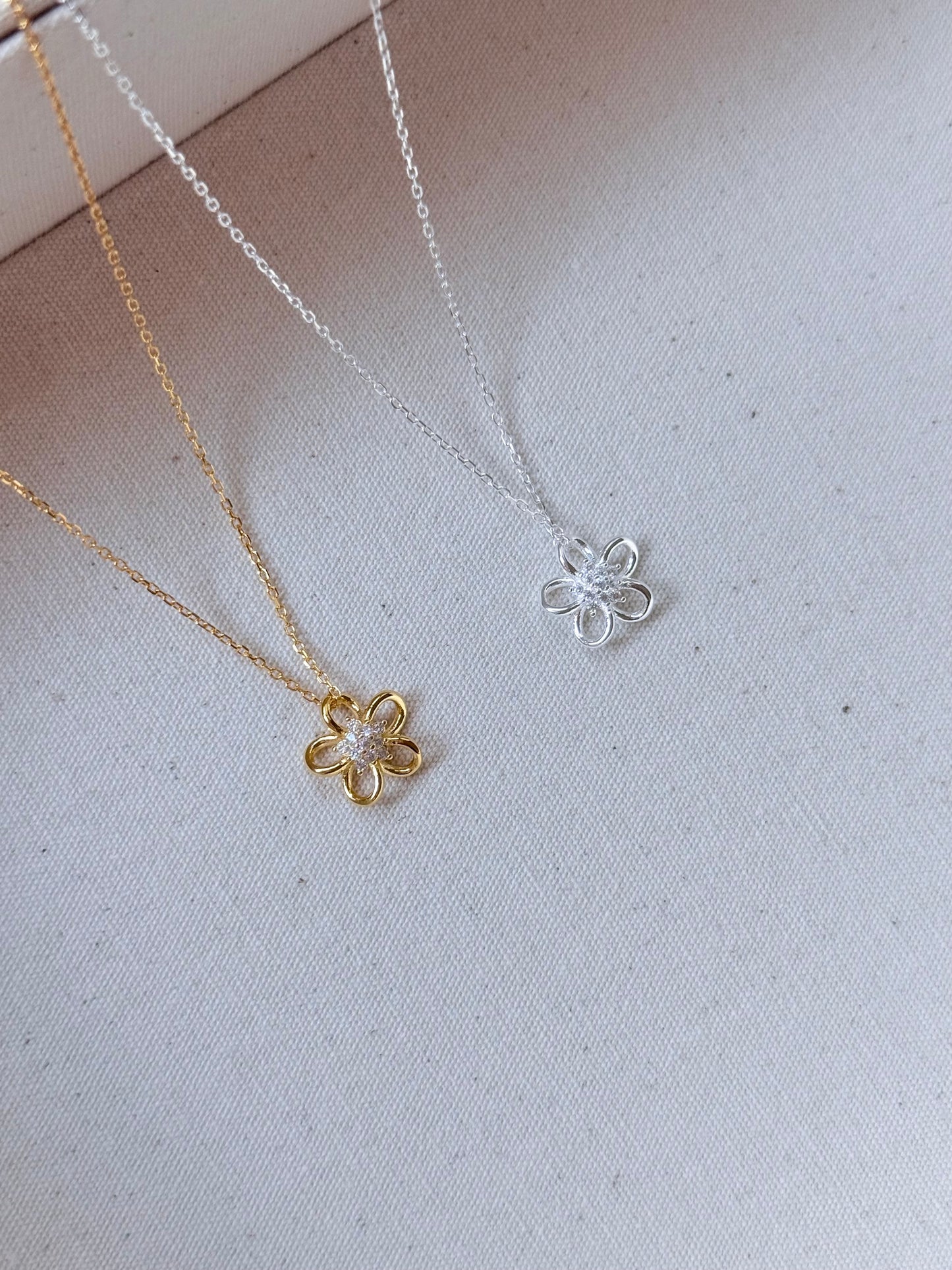 小花項鍊🌼Lumière Flower Necklace