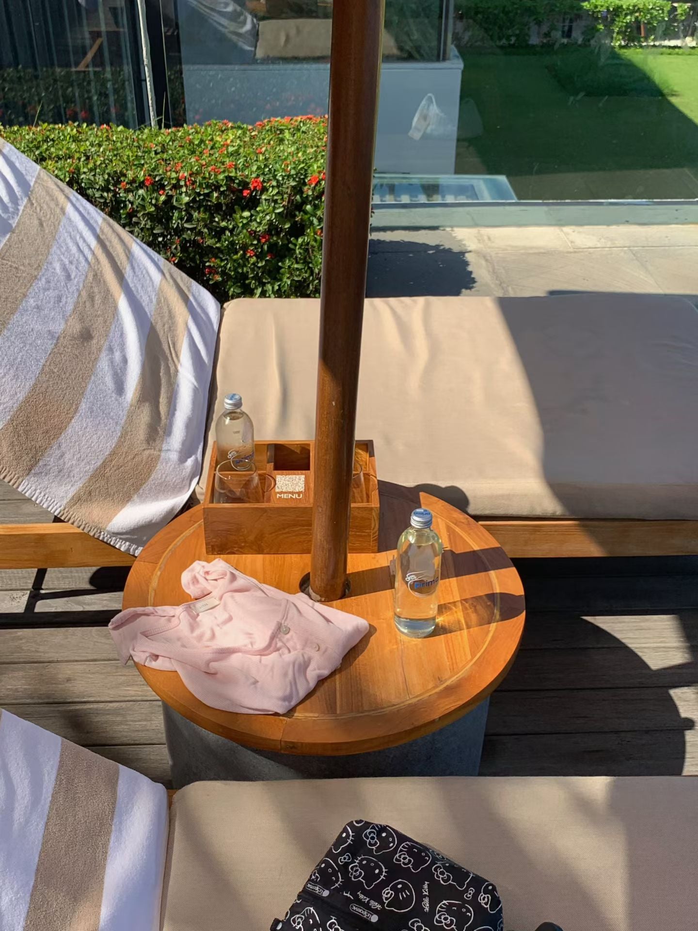 J10夏日必備☀️100%天絲薄霧開衫