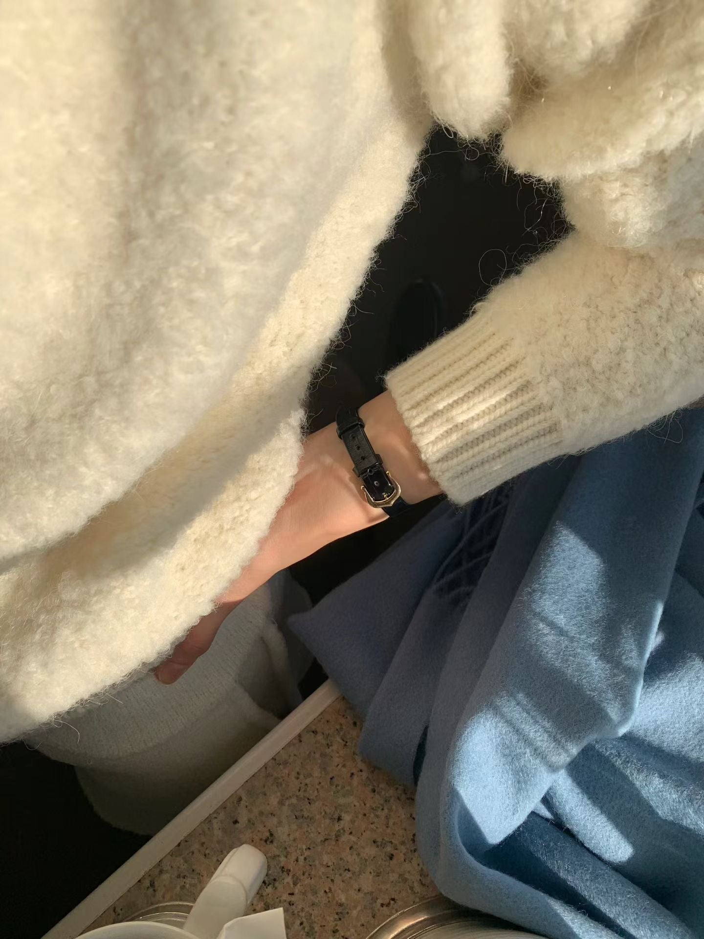 療癒色系🩵寶寶藍圈圈毛毛衣開衫