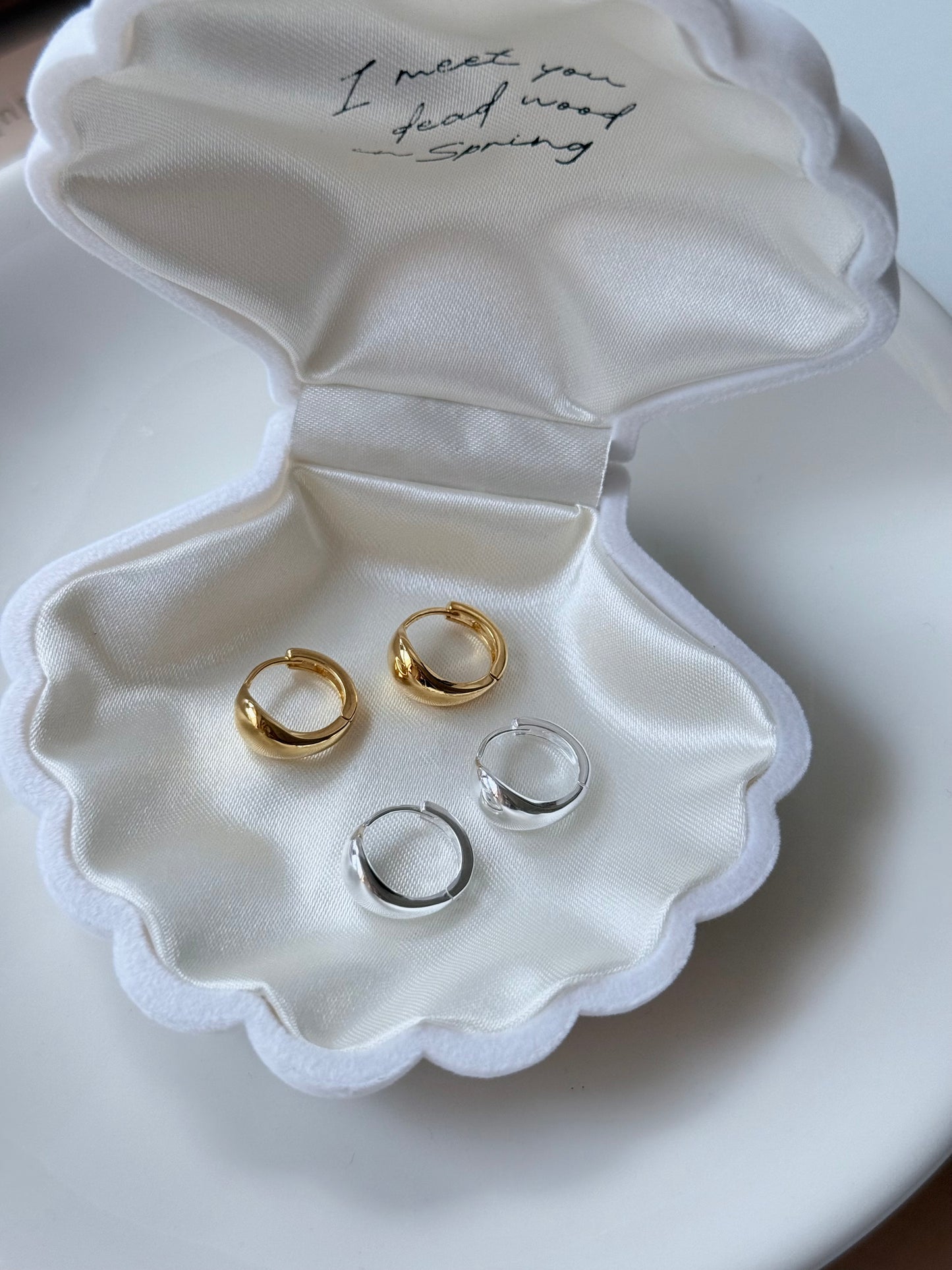 熱銷款🔥日常簡約耳扣💫 Hoop Earrings