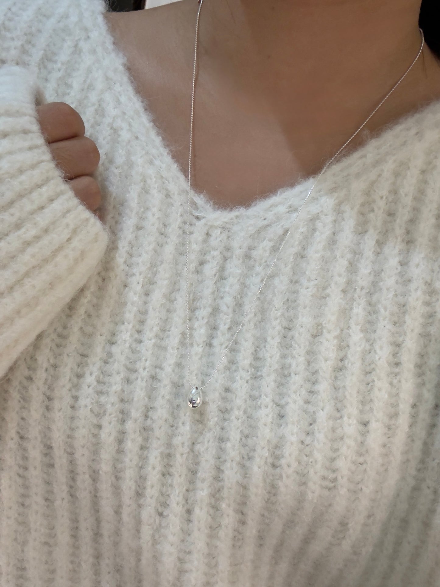穿搭必備🤍輕量感水滴長鏈毛衣鏈