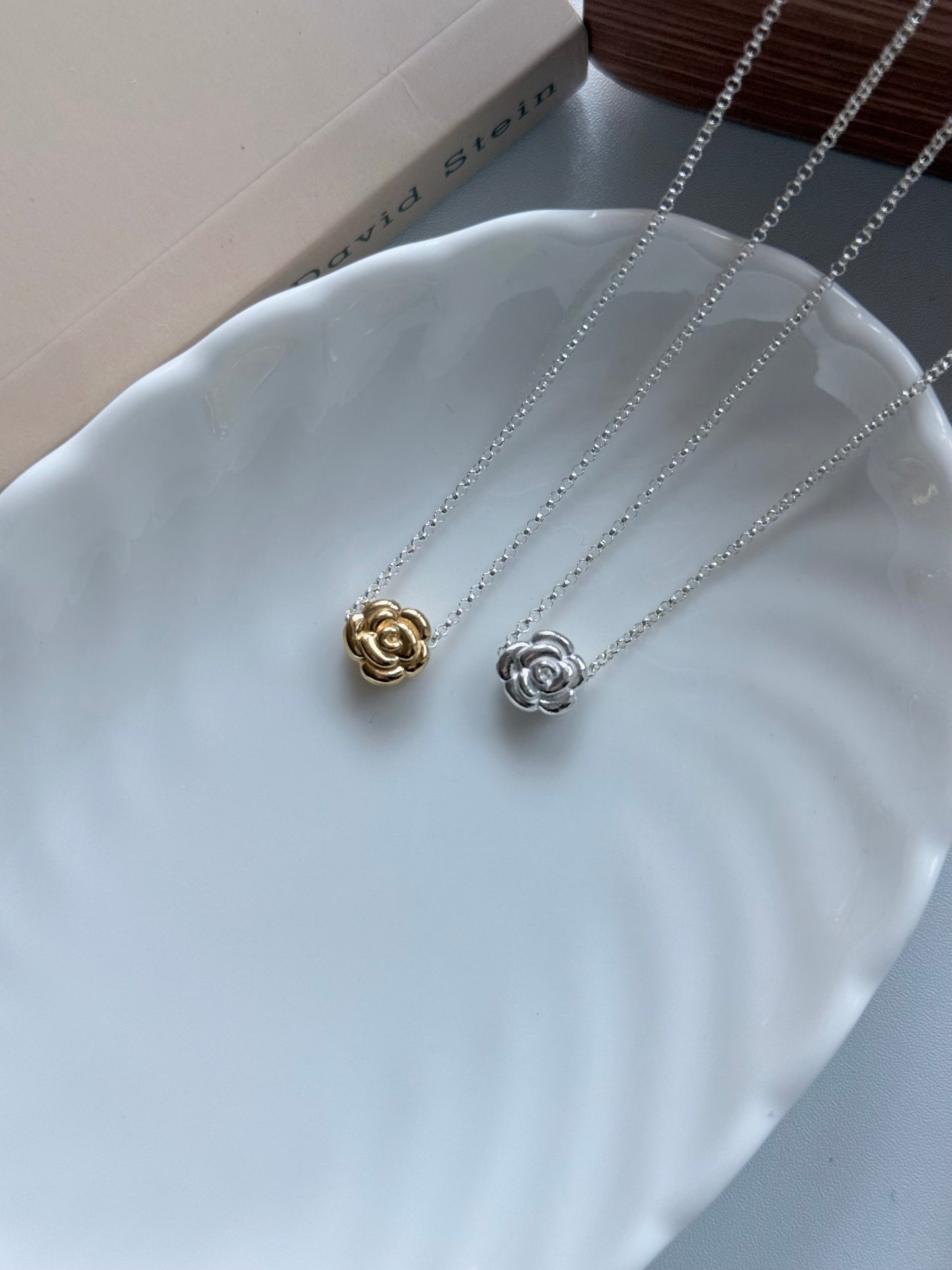 立體玫瑰調節項鍊Rose Bloom Necklace