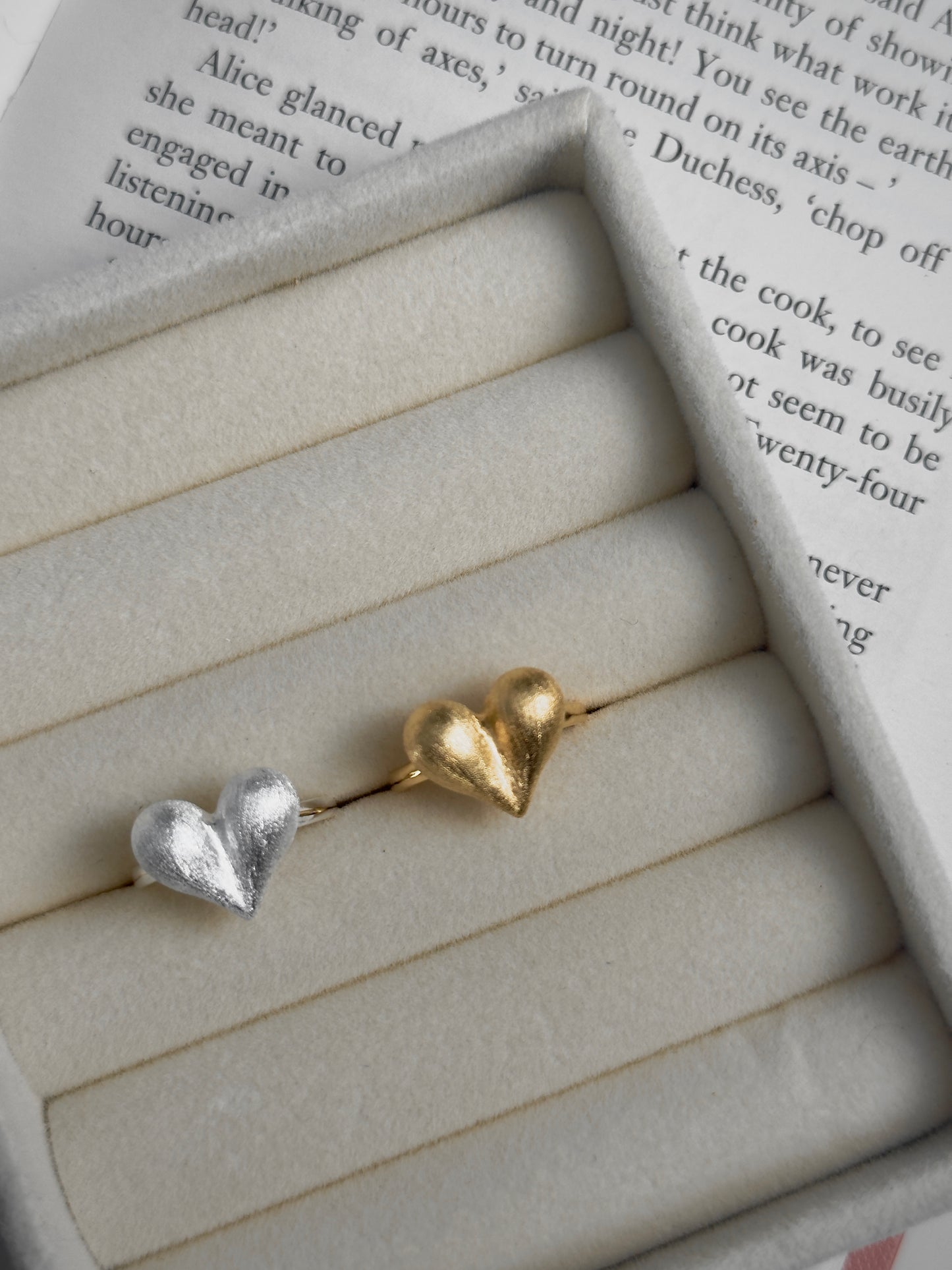 重磅推薦💖份量感霧面愛心戒指